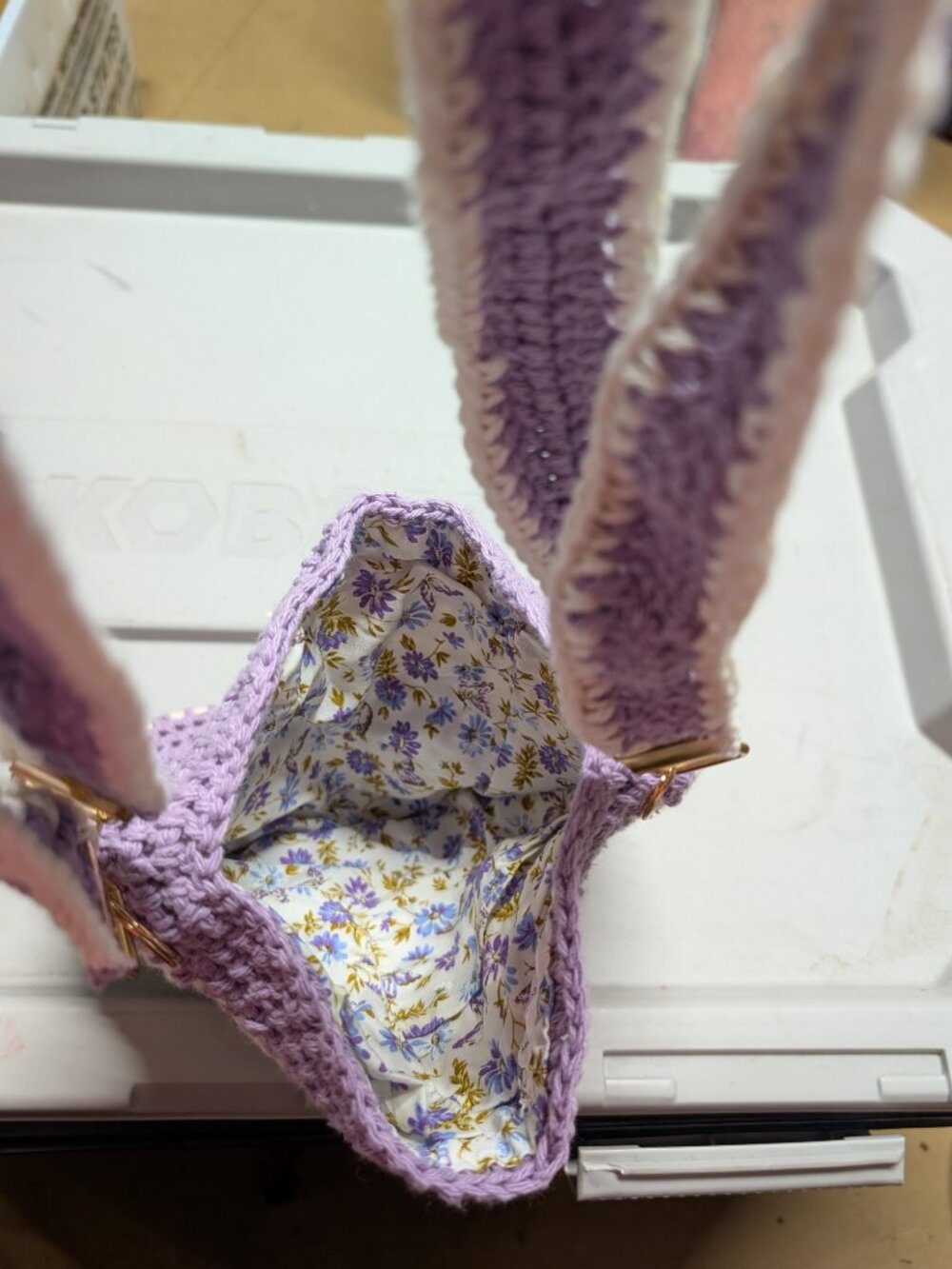 Handmade Crochet Bag with Floral Lining and Pockets - Picture 2 of 6